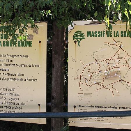 Une Pause A Signes Exterior foto